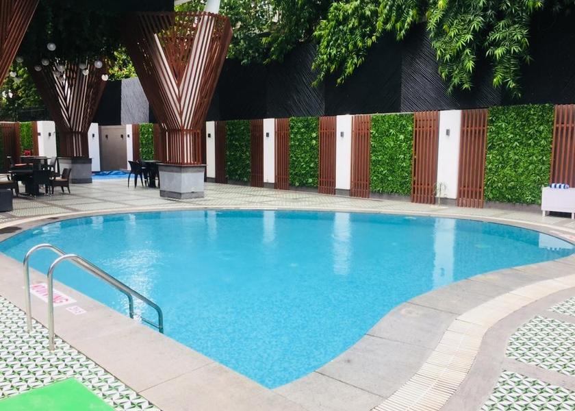 Delhi Delhi Pool