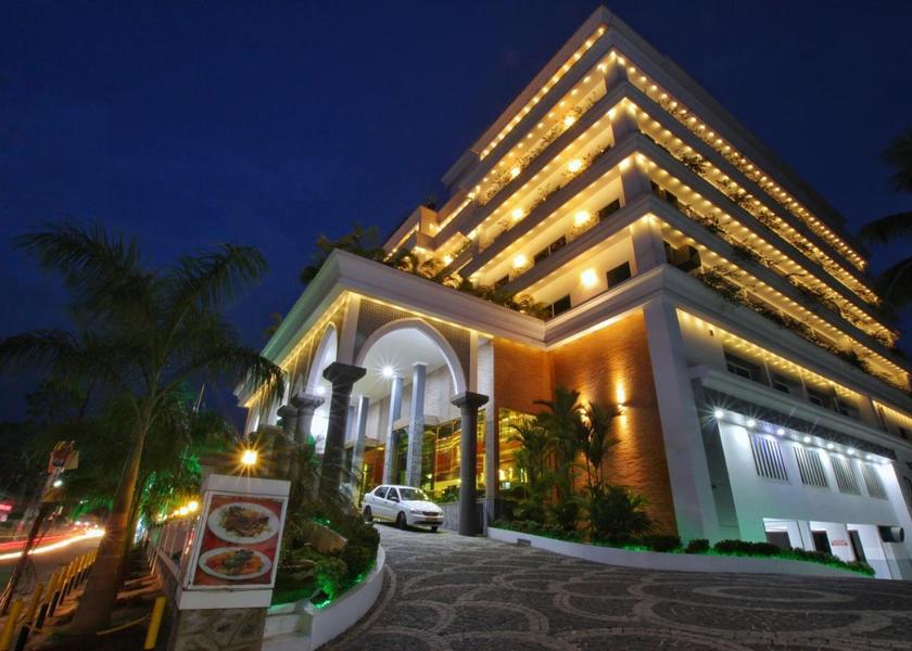Kerala Kodungallur Hotel Exterior