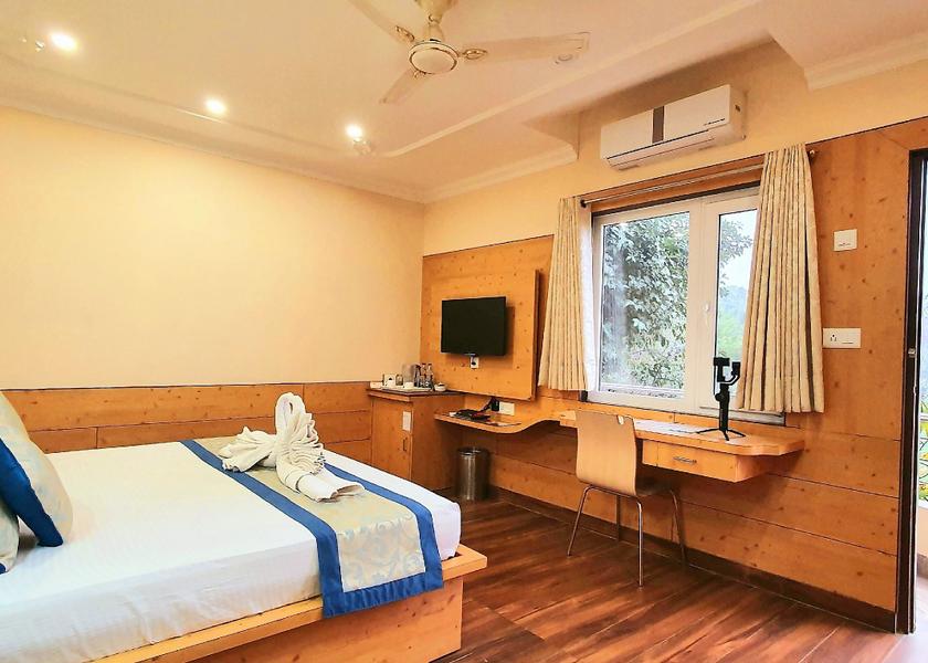 Himachal Pradesh Dharamshala AC (Hot and Cold )Luxury Pocket Ground Floor with Balcony