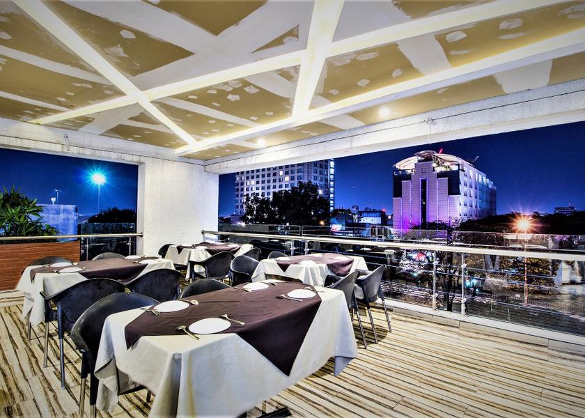 Madhya Pradesh Indore Food & Dining