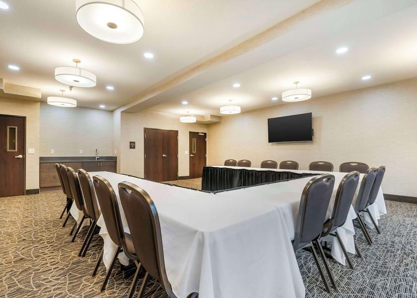 Oregon Astoria Meeting Room