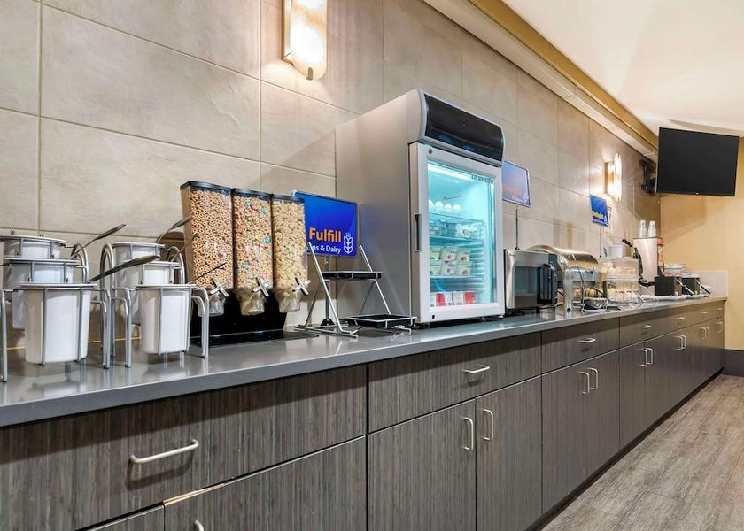 Oregon Astoria Breakfast area