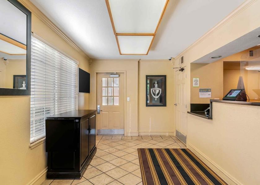 Oregon Beaverton Lobby
