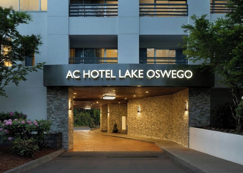 Oregon Lake Oswego Entrance