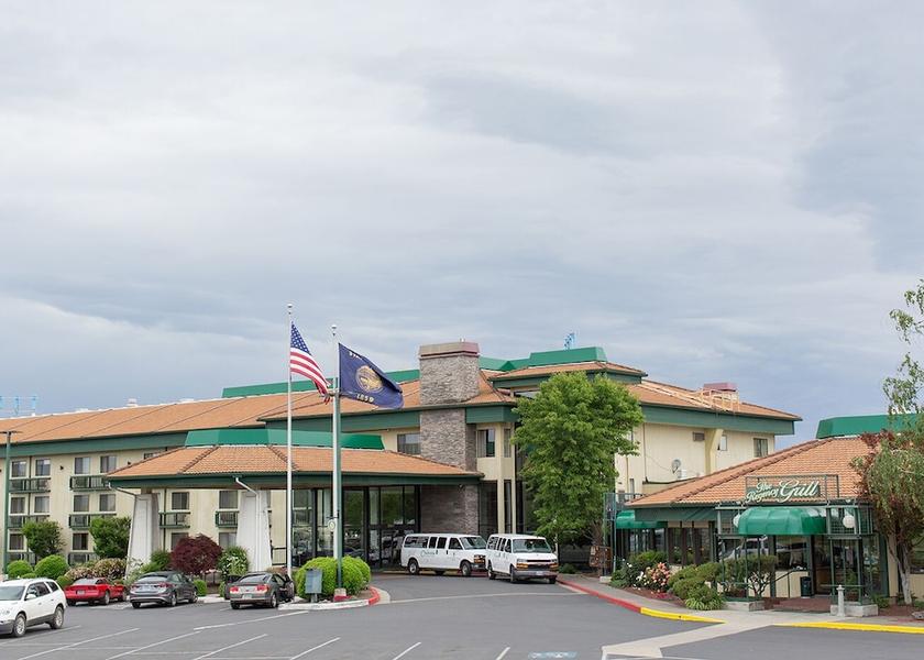 Oregon Medford Exterior Detail