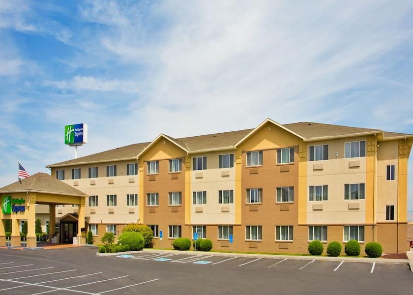 Oregon Pendleton Exterior Detail