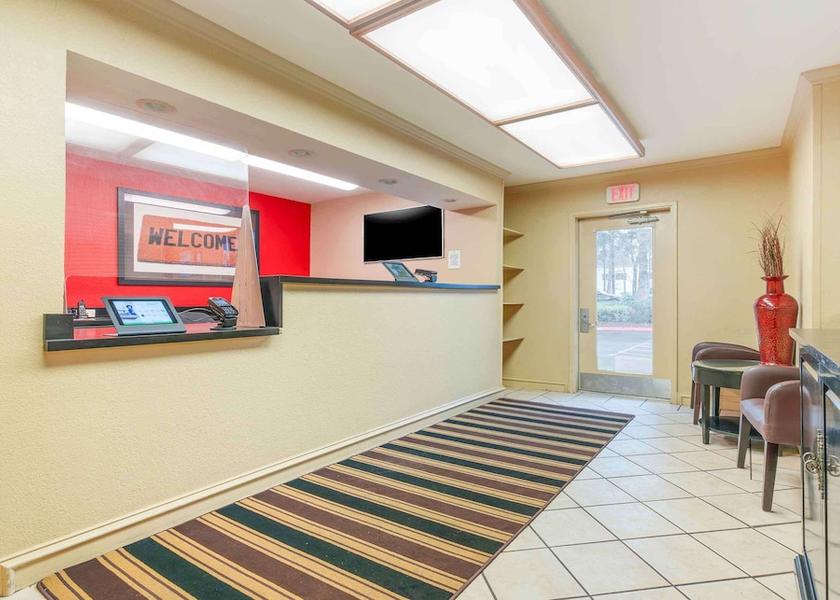 Oregon Tigard Lobby