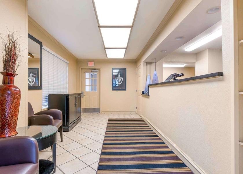 Oregon Tigard Lobby