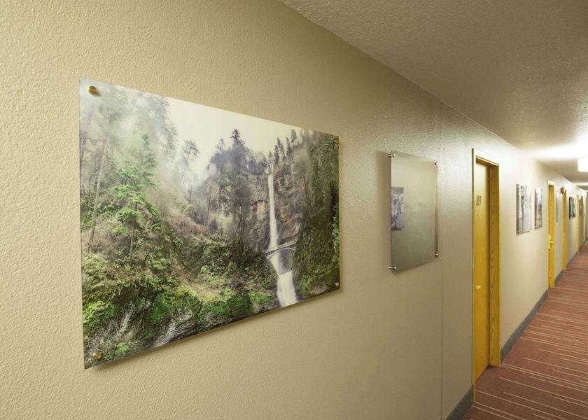 Oregon Wood Village Lobby