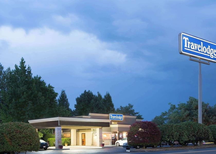 Oregon Wood Village Exterior Detail