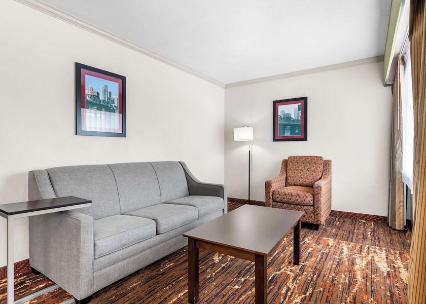 Oregon Wilsonville Room