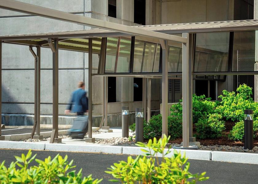 Rhode Island Warwick Amenity