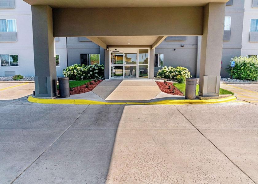 South Dakota Brookings Exterior Detail