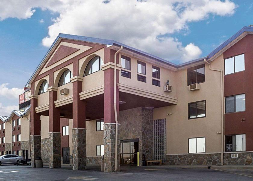South Dakota Rapid City Hotel Exterior
