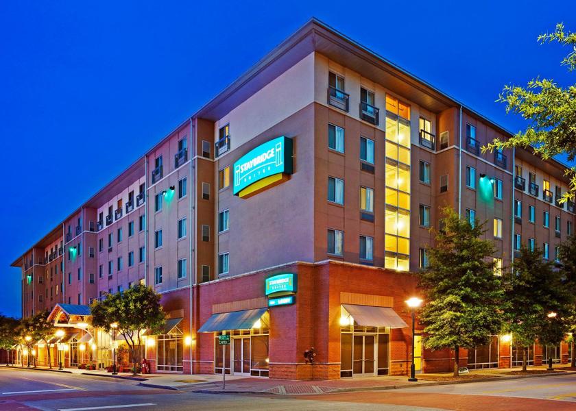 Tennessee Chattanooga Hotel Exterior