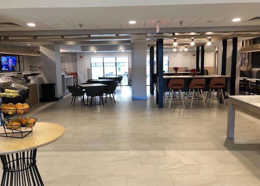 Tennessee Cleveland Lobby