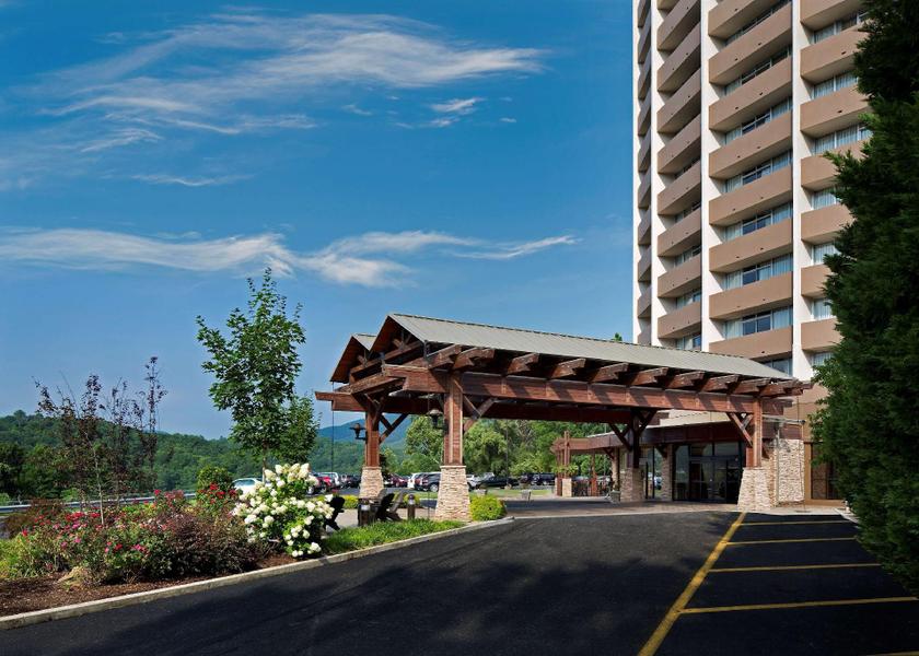 Tennessee Gatlinburg Hotel Exterior
