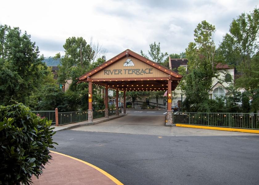 Tennessee Gatlinburg Property entrance