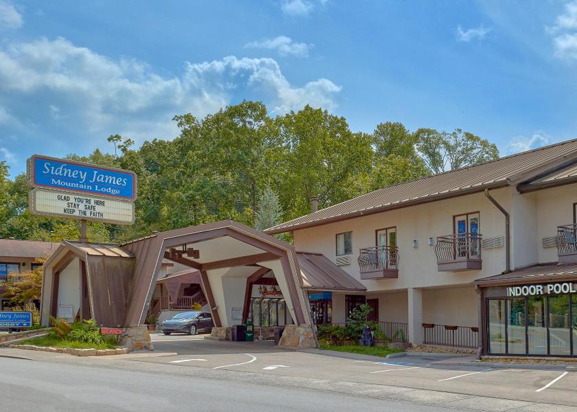Tennessee Gatlinburg Hotel Exterior