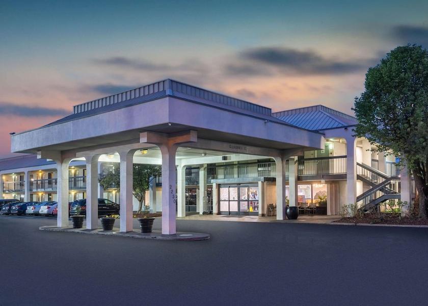 Tennessee Murfreesboro Exterior Detail