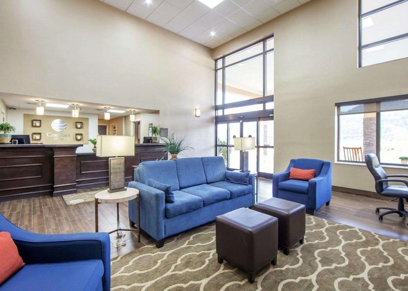 Tennessee Pioneer Lobby