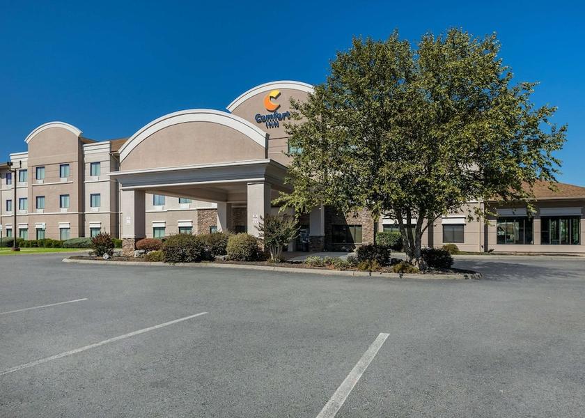 Tennessee Powell Exterior Detail