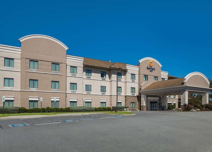 Tennessee Powell Exterior Detail