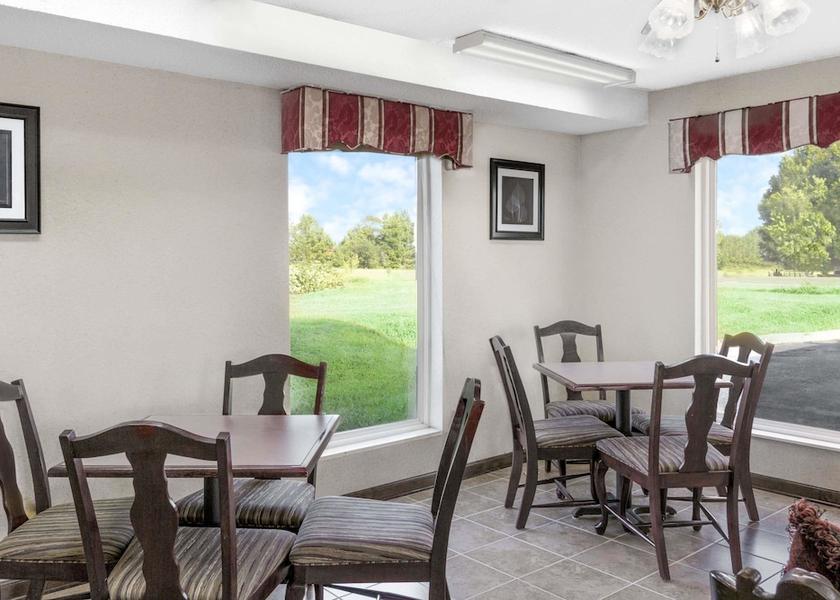 Tennessee Whiteville Breakfast Area