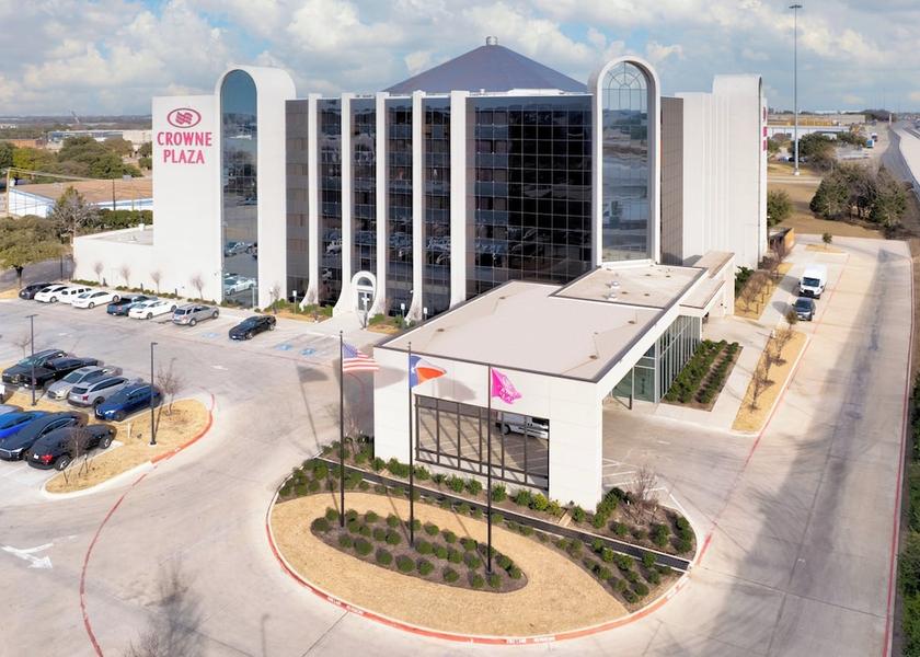 Texas Arlington Exterior Detail