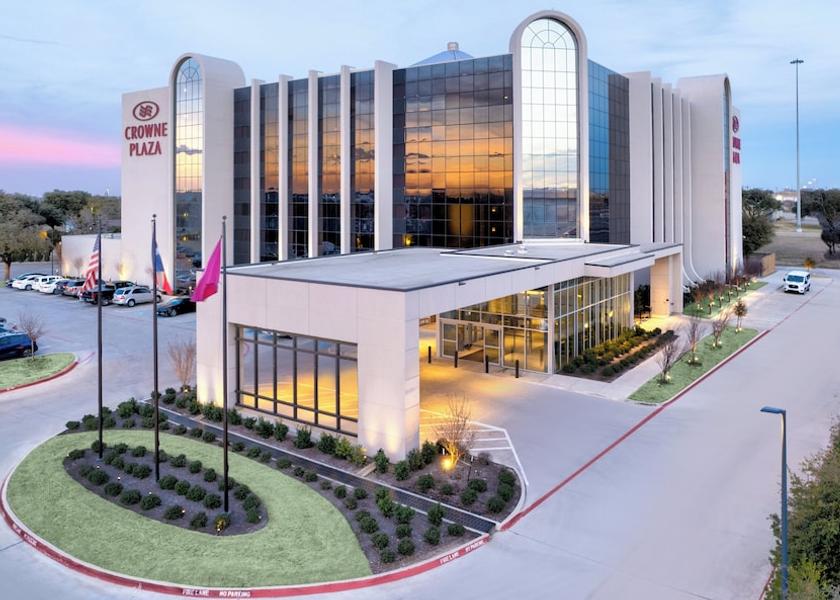 Texas Arlington Exterior Detail