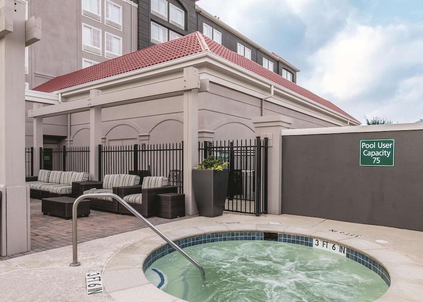 Texas Arlington Pool