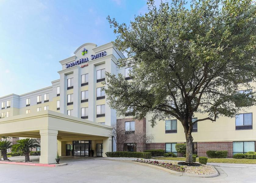 Texas Austin Exterior Detail