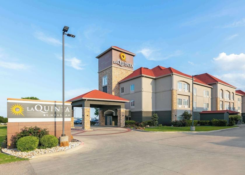 Texas Belton Exterior Detail