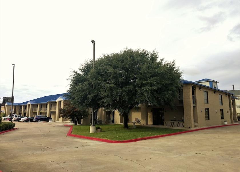 Texas Killeen Property Grounds