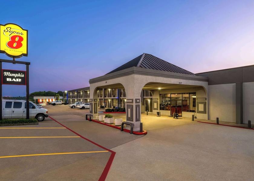 Texas Longview Exterior Detail