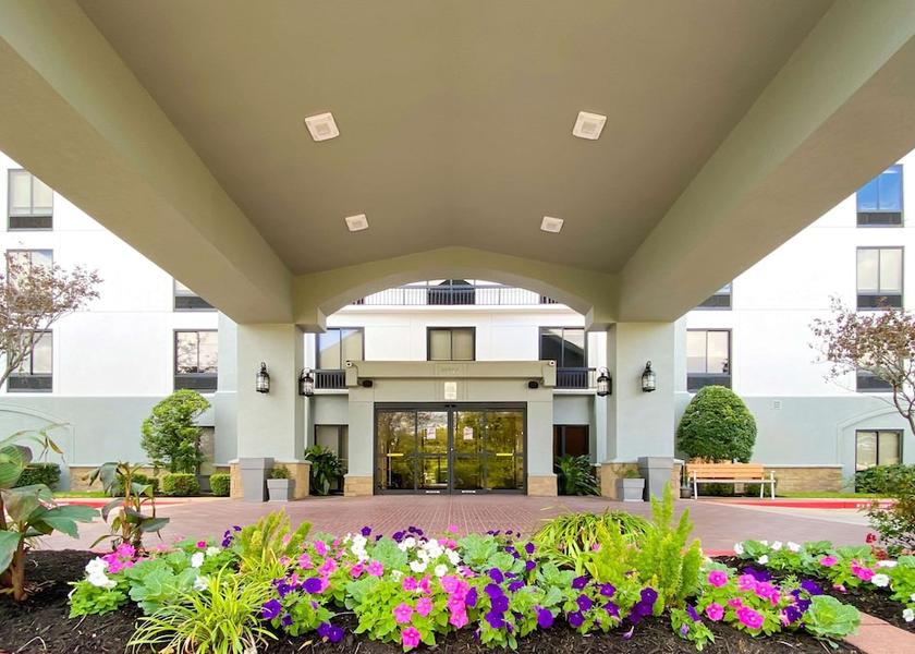 Texas Sugar Land Exterior Detail