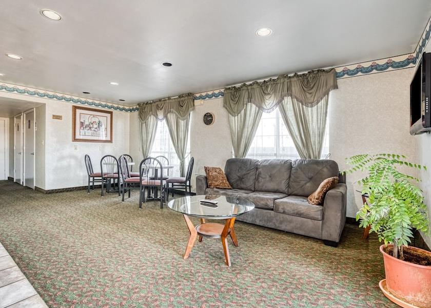 Texas Wichita Falls Lobby sitting area