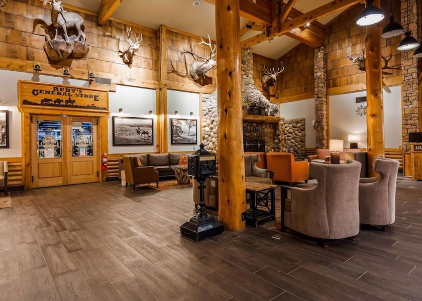 Utah Bryce Canyon Lobby