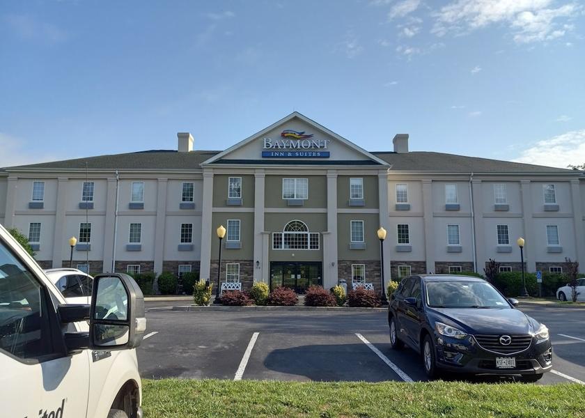 Virginia Martinsville Courtyard