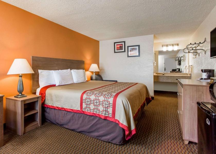 Virginia Norfolk Room