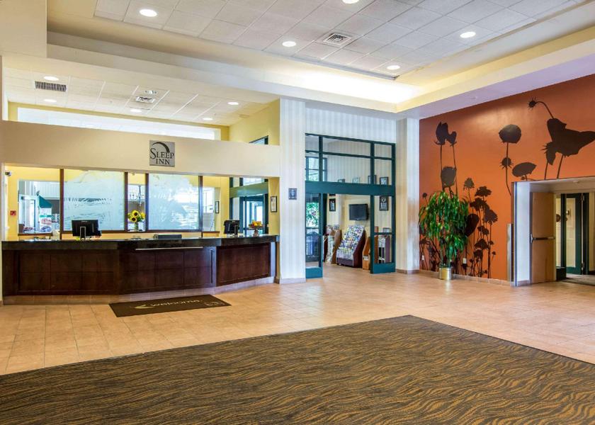 Virginia Norfolk lobby