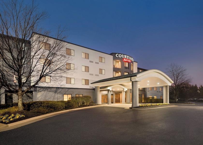 Virginia Woodbridge Exterior Detail