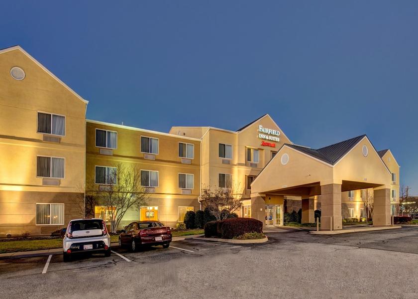 Virginia Woodbridge Facade