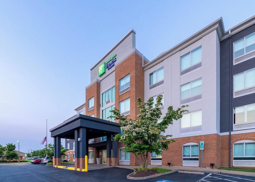 Virginia Woodbridge Exterior Detail