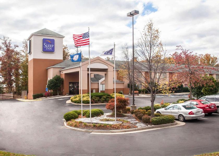 Virginia Woodbridge exterior view