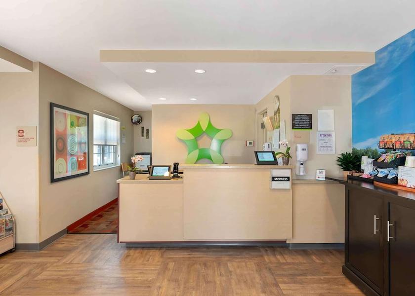 Virginia Yorktown Lobby