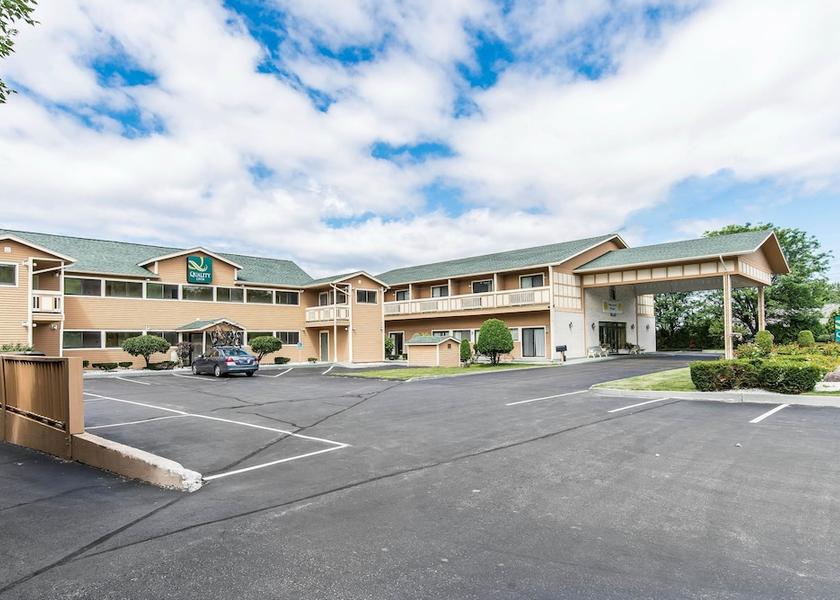 Vermont Shelburne Exterior Detail