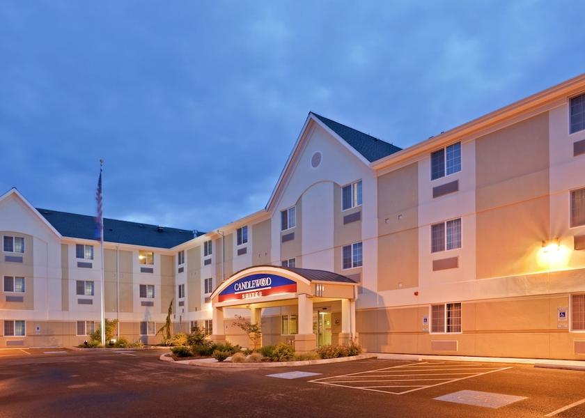 Washington Oak Harbor Exterior Detail