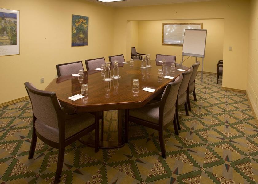 Washington Yakima Meeting Room