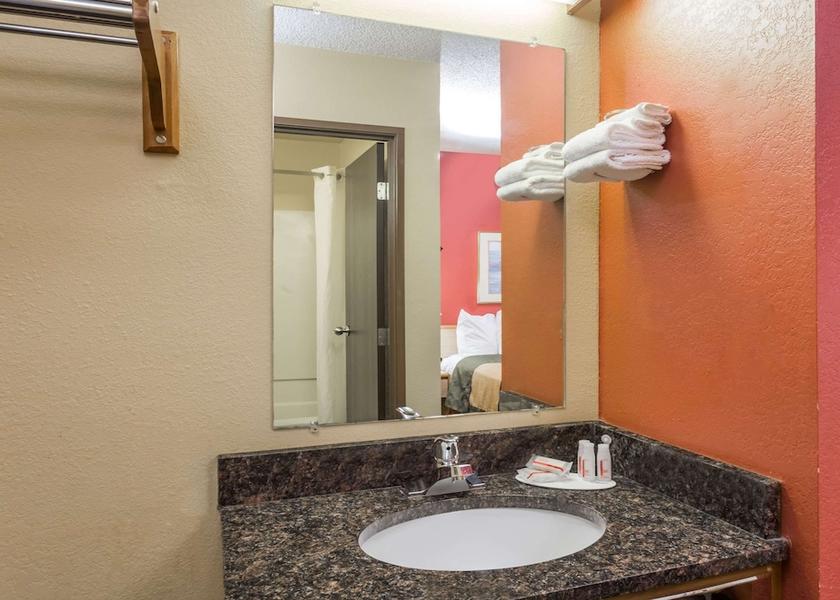 Wisconsin Appleton Bathroom